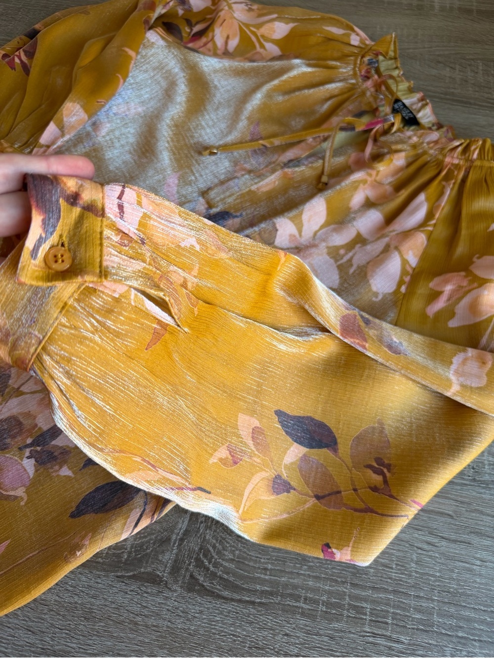Badgley Mischka Mustard Floral Tie Ruffle Neck Peasant Blouse Size Small - Picture 9 of 15